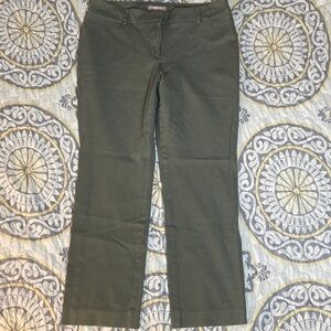 Chico’s Army Green Dress Pants Size 1.5 Short